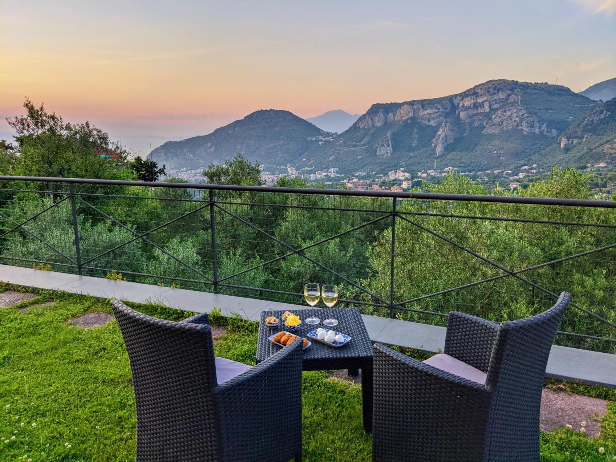 Villa Fanella, Independent House Between Sorrento & Amalfi 皮雅诺迪索伦托 外观 照片